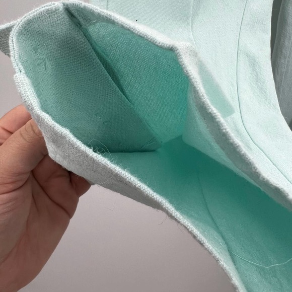 Hearts Of Palm Animal Magnetism 2017 Aqua Jeweled Capri Pants NWT Women's 8 - Picture 8 of 10